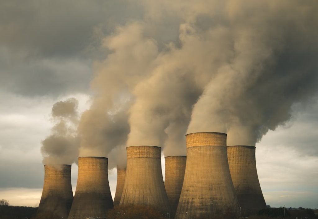Cooling towers at Ratcliffe-on-Soar power station in the UK, shown as an illustrative stock photograph.
