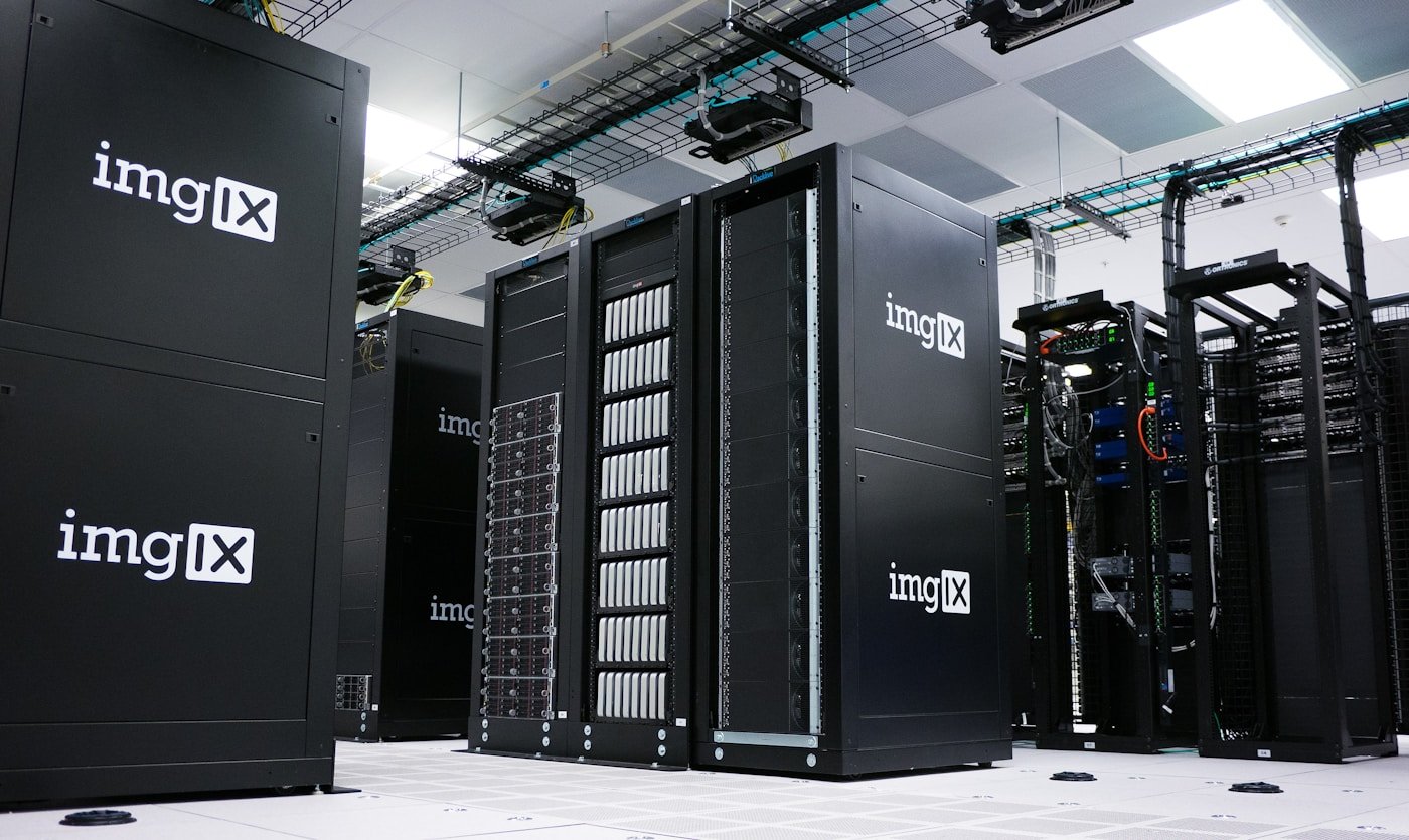 Server cabinets in an existing data centre