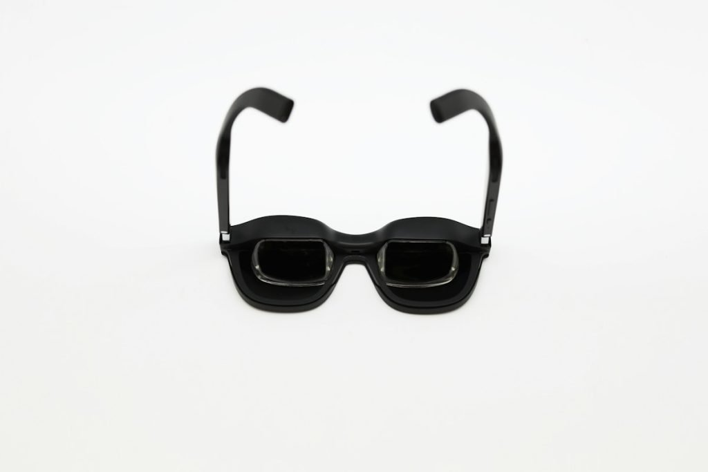 Example of augmented reality eyewear